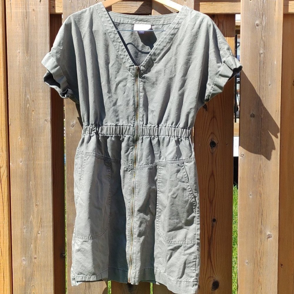 Universal Thread Dress Women's Size Small Full Zip with Pockets Fatigue Green